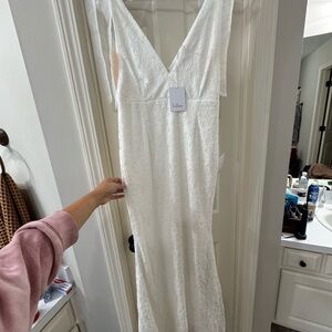 Lulu's Elegant White Lace Wedding Dress